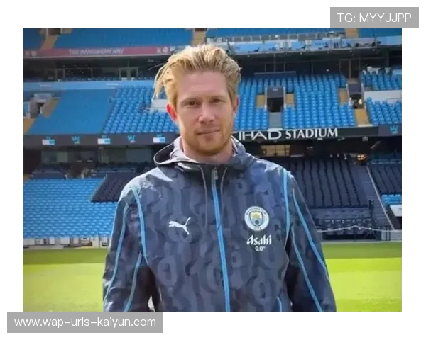 曼城德布劳内中场吊射差点完成天外飞仙