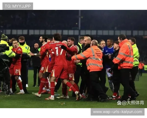 利物浦边路刺穿,萨拉赫回传队友轻松吃饼 利物浦边路刺穿,萨拉赫回传队友轻松吃饼
