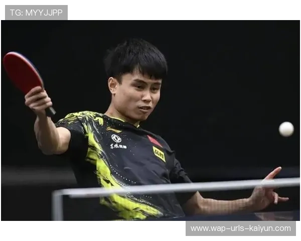 周启豪正手爆衝直冲底线 周启豪正手爆衝直冲底线